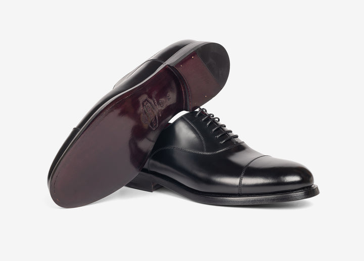 Black Oxford shoe in black brushed leather