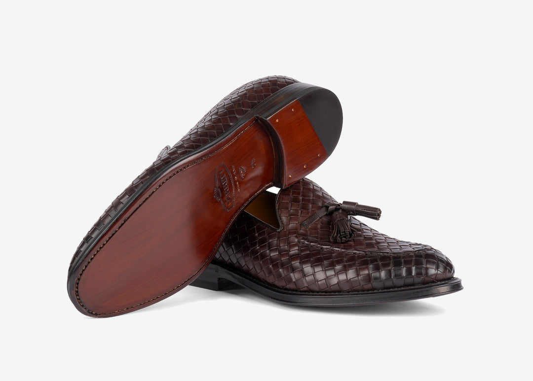 Woven loafer with tassels