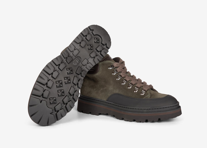 Sneaker montant en suede vert