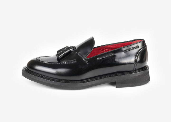 Black brushed leather loafer with tassels