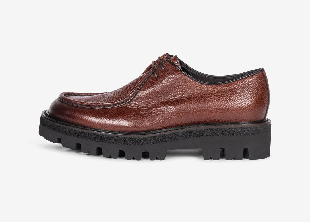 Brown derby in tumbled leather
