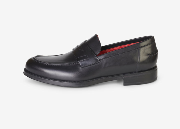 Black calfskin penny loafer