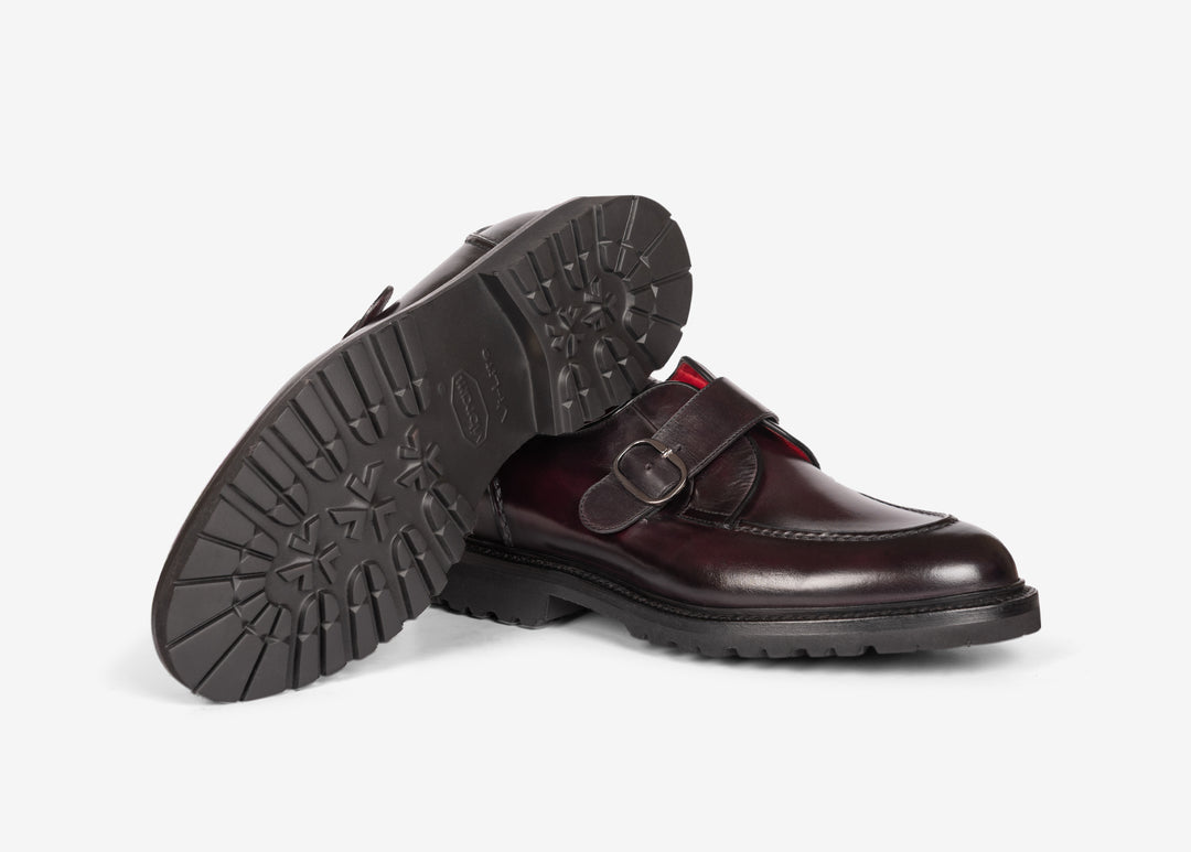 Brown mono buckle in hand-aged leather