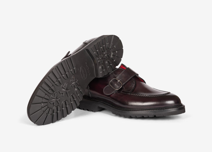 Brown mono buckle in hand-aged leather