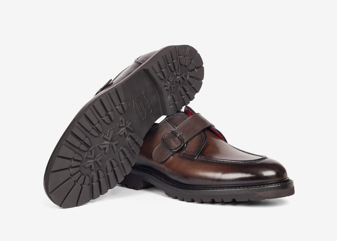 Brown mono buckle in hand-aged leather