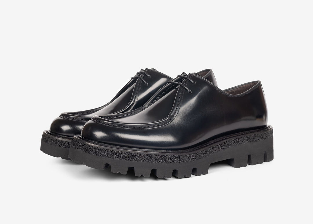 Derby in vitello spazzolato color nero