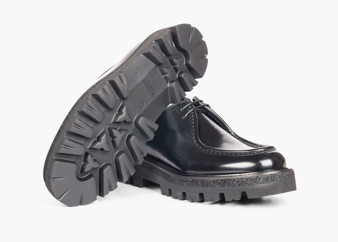 Derby in vitello spazzolato color nero