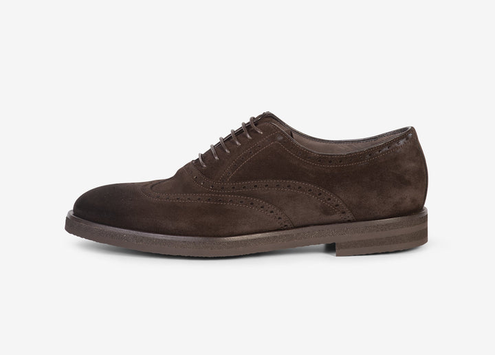 Brown brogue Oxford in suede 
