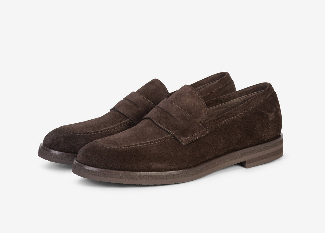 Brown loafer in suede 