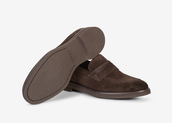 Brown loafer in suede 