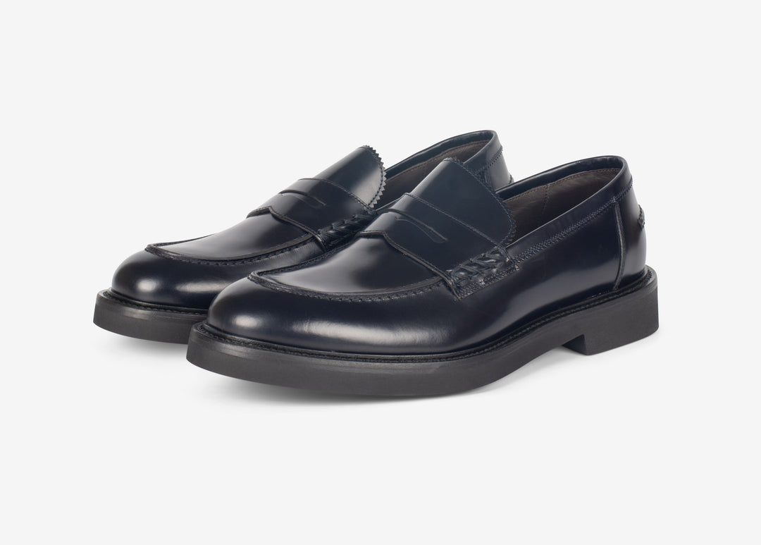 Blue college loafer in brushed leather