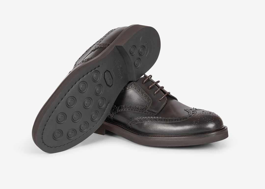 Brogue Derby shoe in calfskin leather