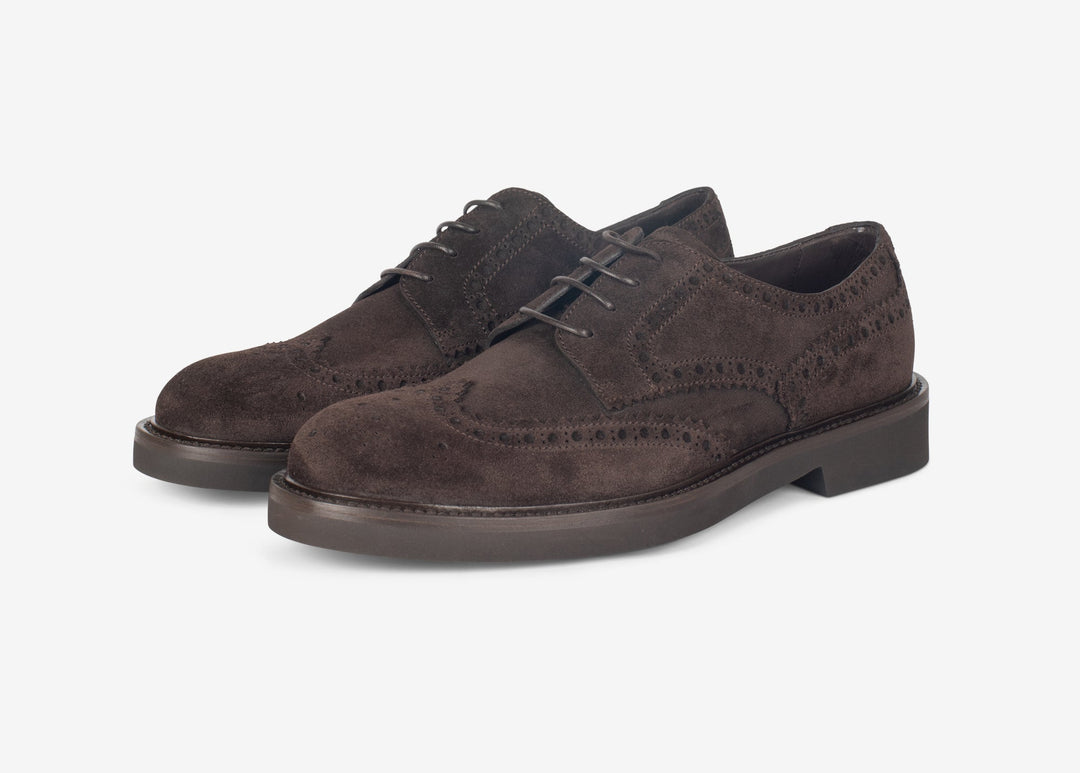 Derby in suede marrone con brogues