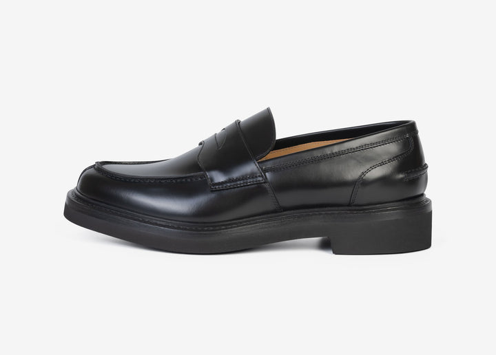 Black loafer in brushed leather 