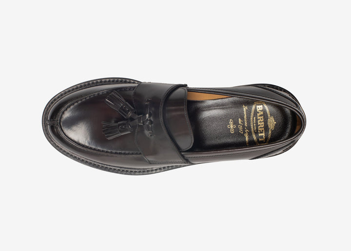 Brown loafer in brushed leather with tassels