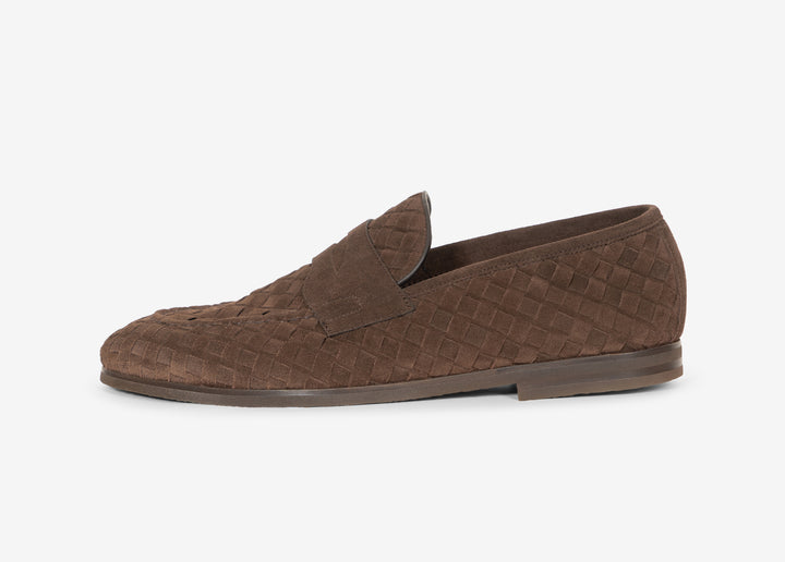 Dark brown woven loafer in suede with band
