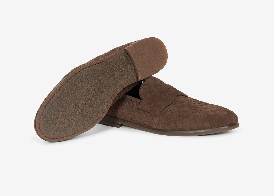 Dark brown woven loafer in suede with band