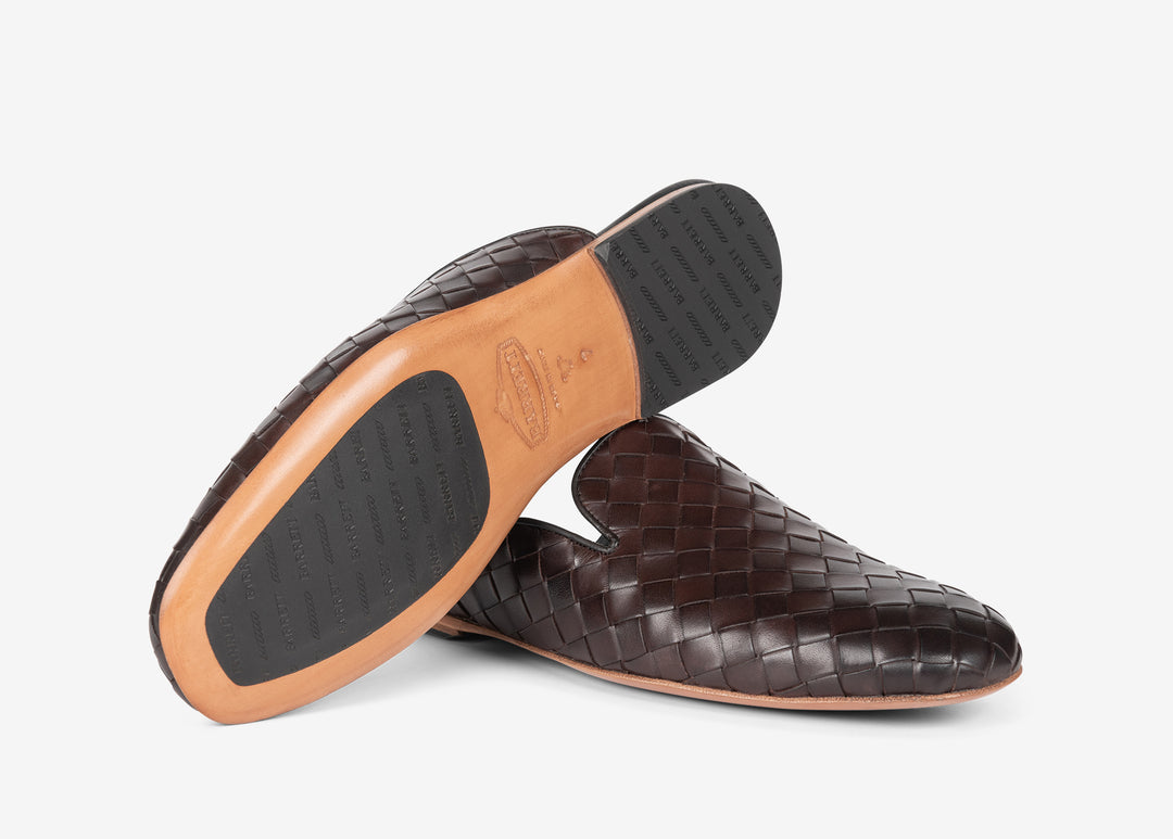 Brown sabot in woven leather