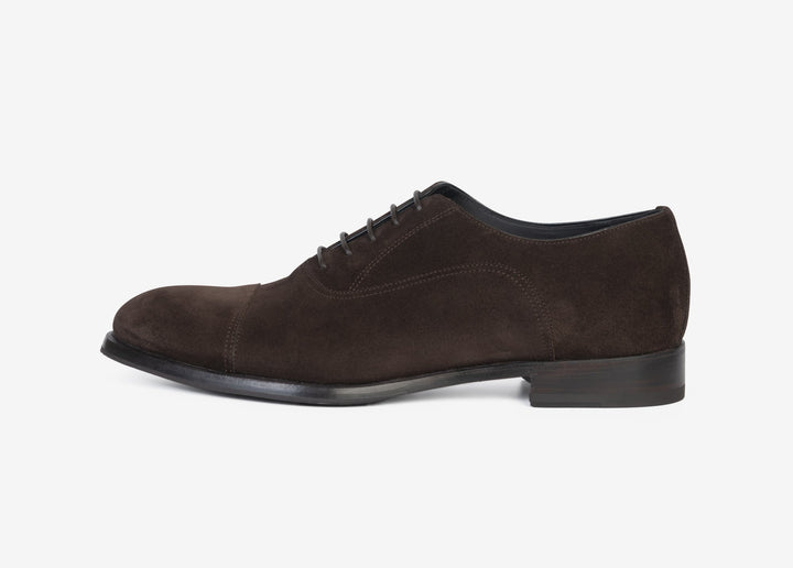 Suede Oxford with cap-toe