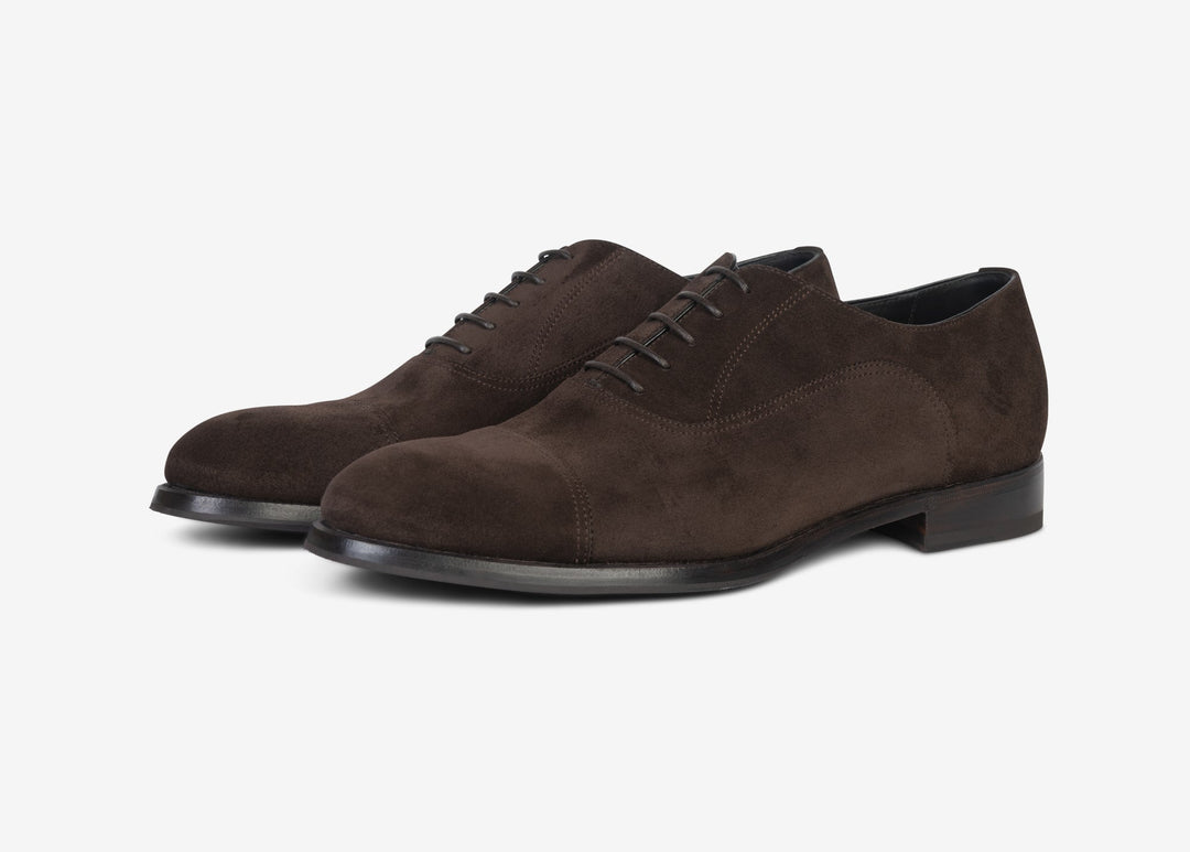 Suede Oxford with cap-toe