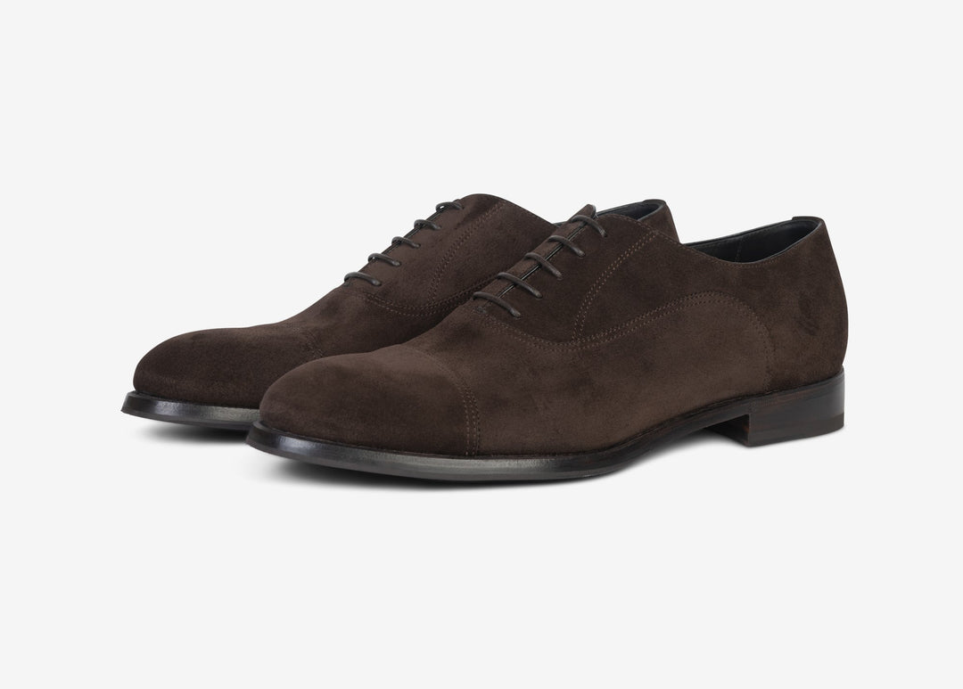 Oxford in suede marrone con puntale