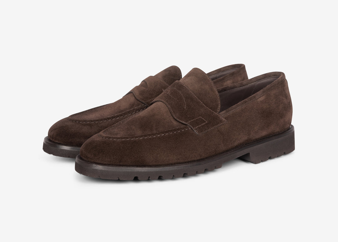 Suede loafer in brown