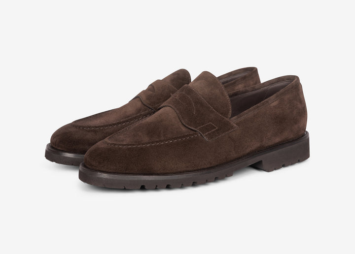 Suede loafer in brown