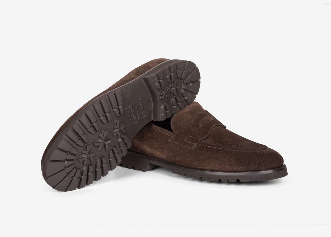 Suede loafer in brown