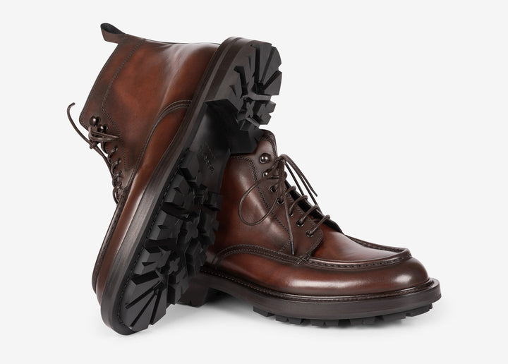 Brown ankle boot in hand-aged leather
