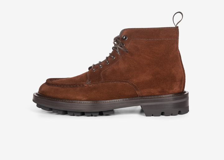 Brown ankle boot in soft suede