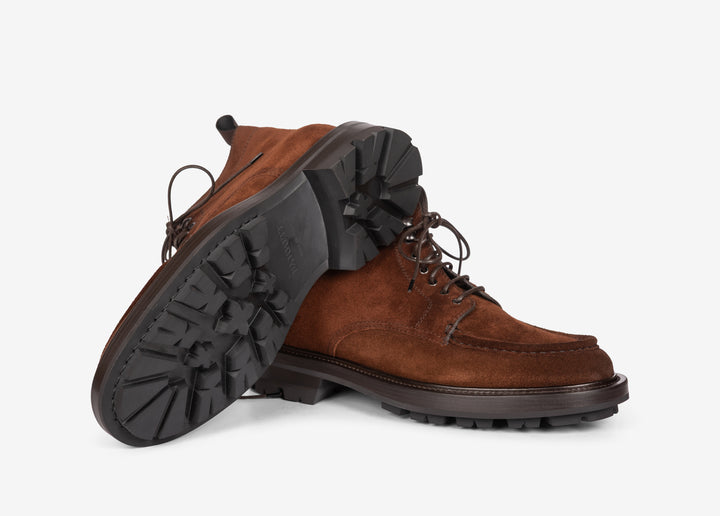 Brown ankle boot in soft suede