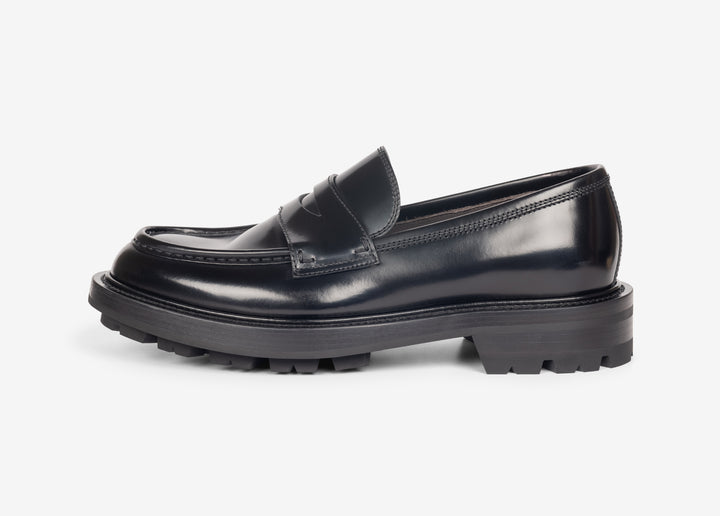 Black loafer in brushed leather