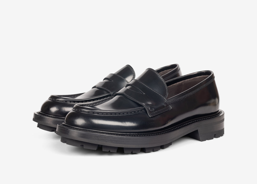 Black loafer in brushed leather