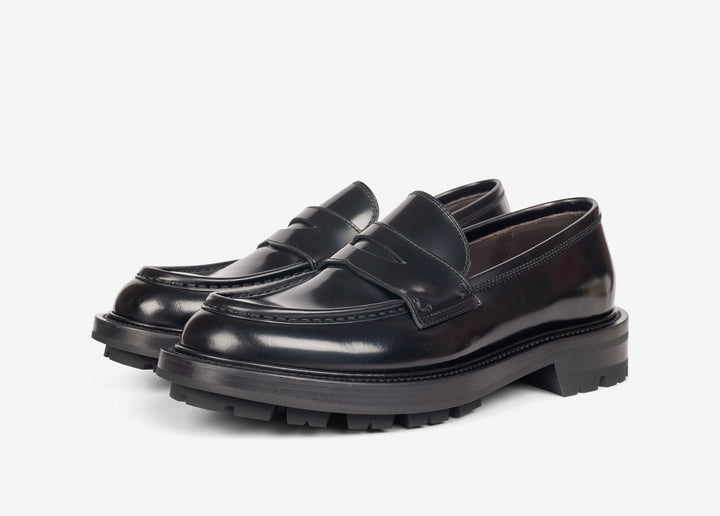 Black loafer in brushed leather