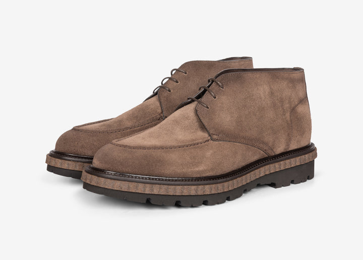 Brown ankle boot in suede