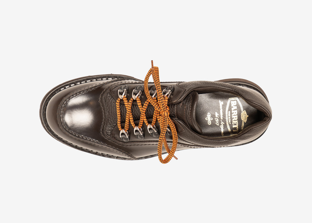 Walking shoe in calfskin