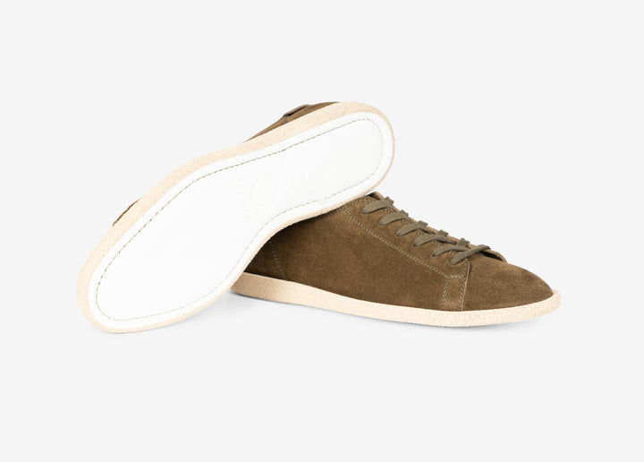 Sneakers in suede verde oliva