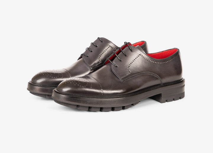Hand-aged Derby in grey