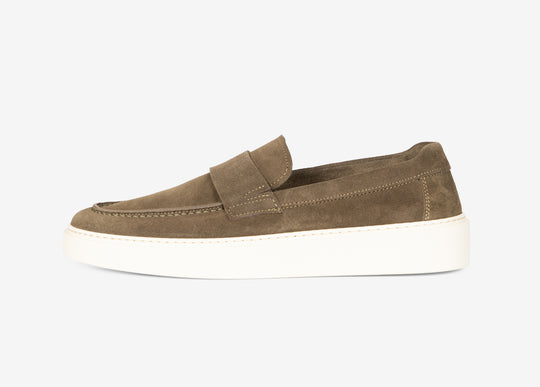 Mocassino con fascetta in suede verde oliva – Barrett