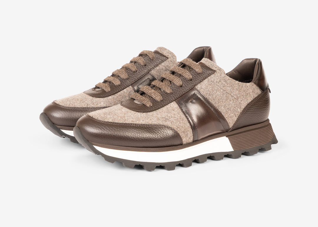 Bi-material running sneaker