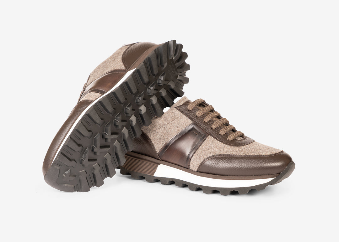 Bi-material running sneaker