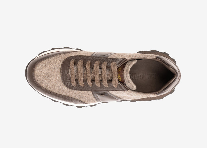 Bi-material running sneaker