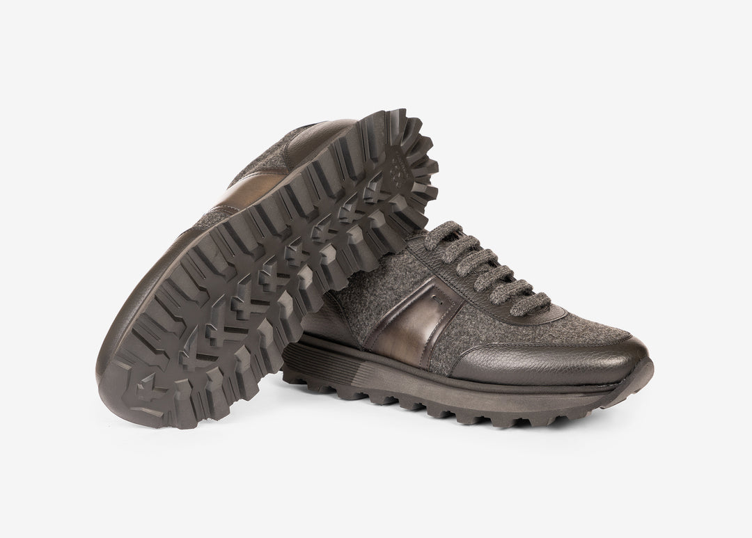 Bi-material running sneaker
