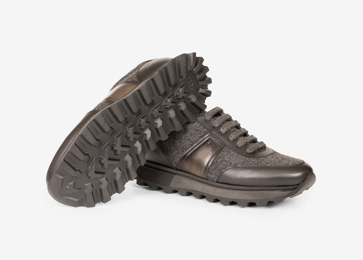 Bi-material running sneaker