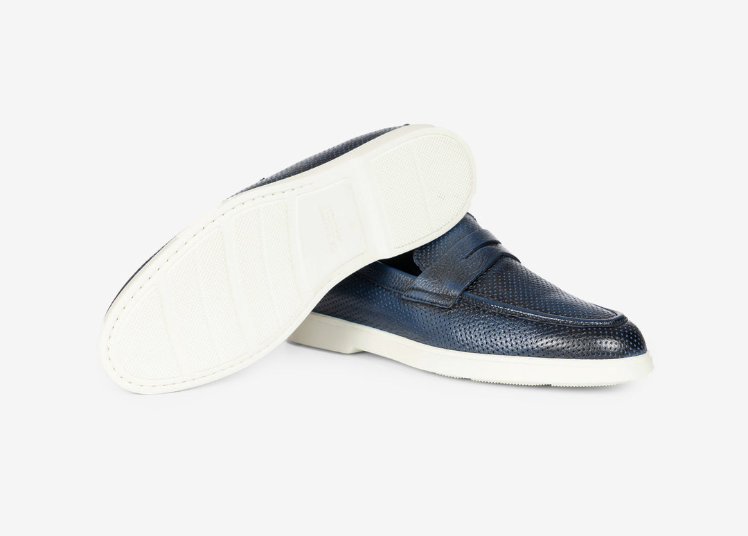 Mocassino in cervo forato blu sky