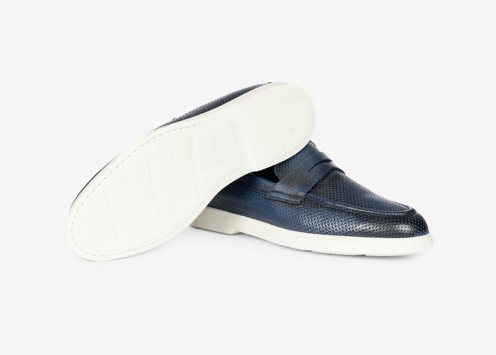 Mocassino in cervo forato blu sky