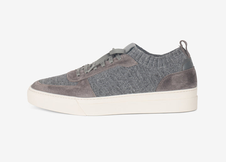 Sneaker in grey