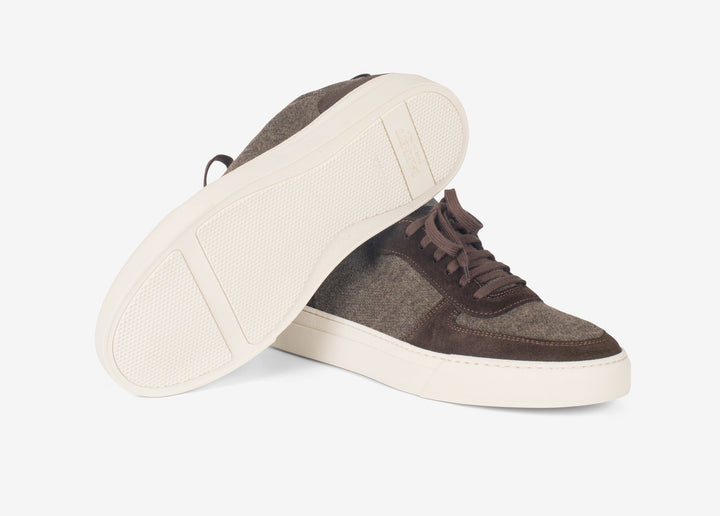 Sneaker in brown