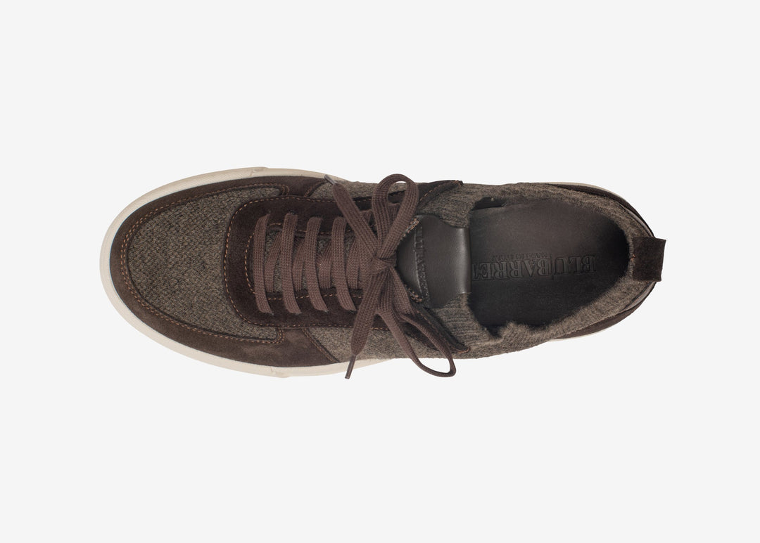Sneaker in brown