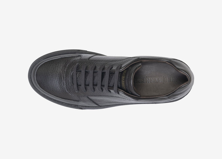 Sneaker noir en cuir vieilli au tonneau